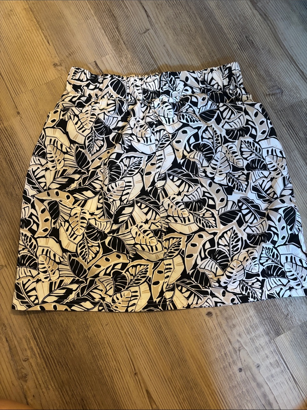 leaf printed skort